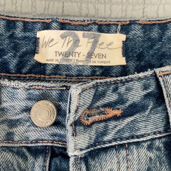 We the Free Distressed Mid Rise Denim - Picture 4 of 4